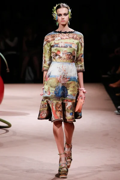 Look 29